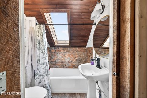 Tiny photo for 91 Lake St, Crossville, TN 38572 (MLS # 1329120)