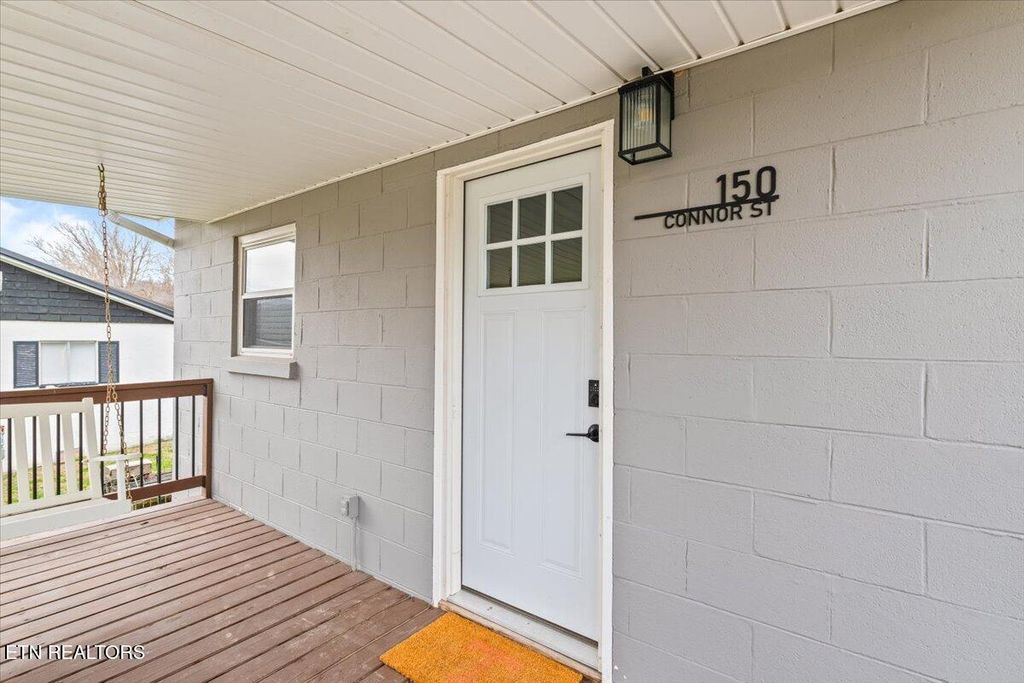 Photo of 150 Connor St St, Jacksboro, TN 37757 (MLS # 1326575)