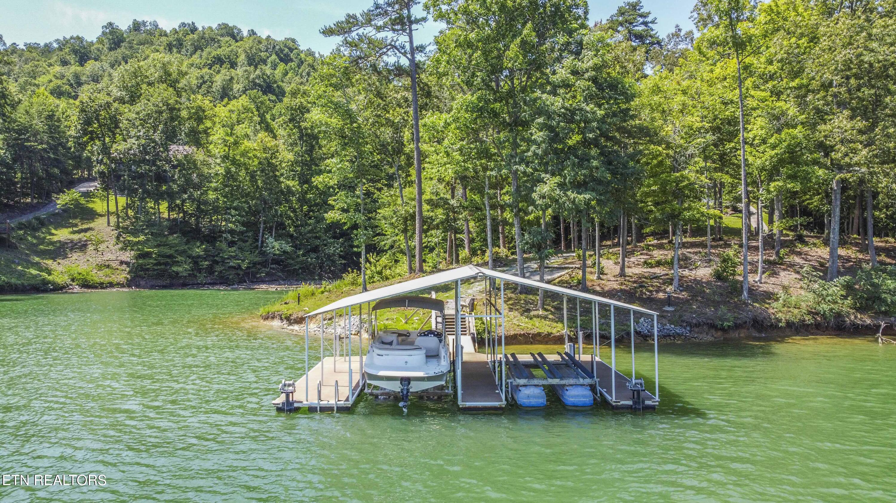 620 Bluff View Rd