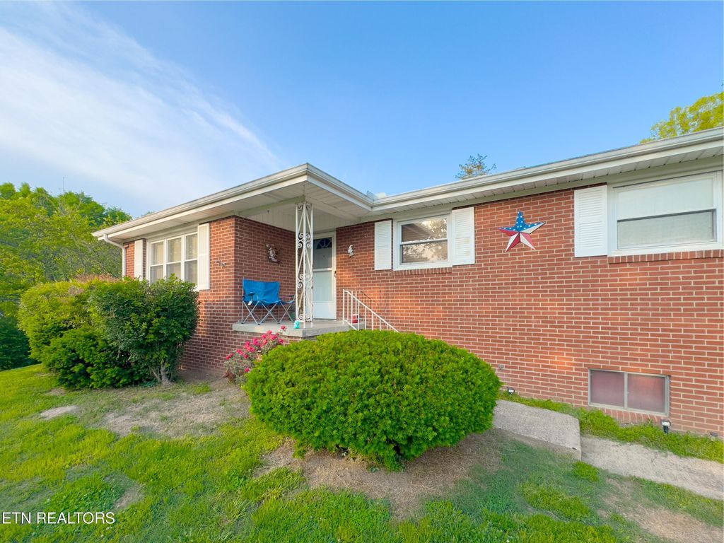 Photo of 161 Cedar Lane, Rocky Top, TN 37769 (MLS # 1300964)