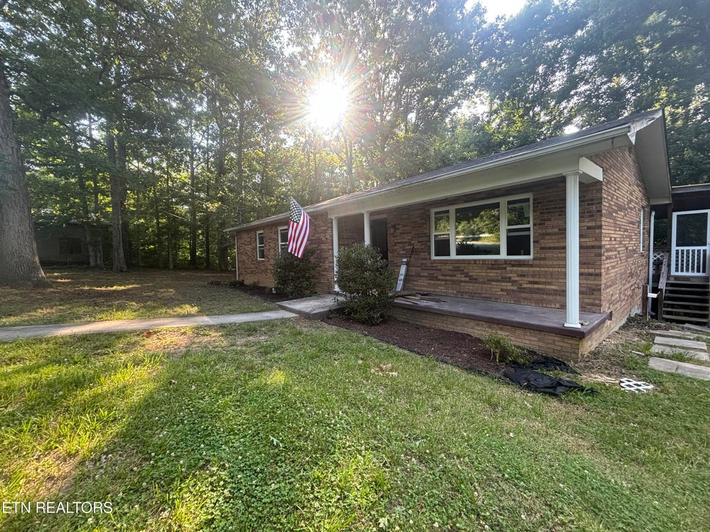 Photo of 720 Poplar Lane, Winfield, TN 37892 (MLS # 1354010)