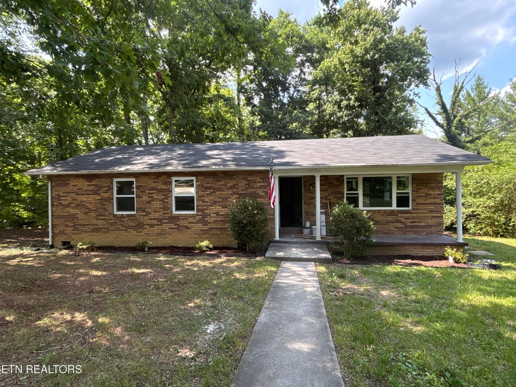 Photo of 720 Poplar Lane, Winfield, TN 37892 (MLS # 1354010)