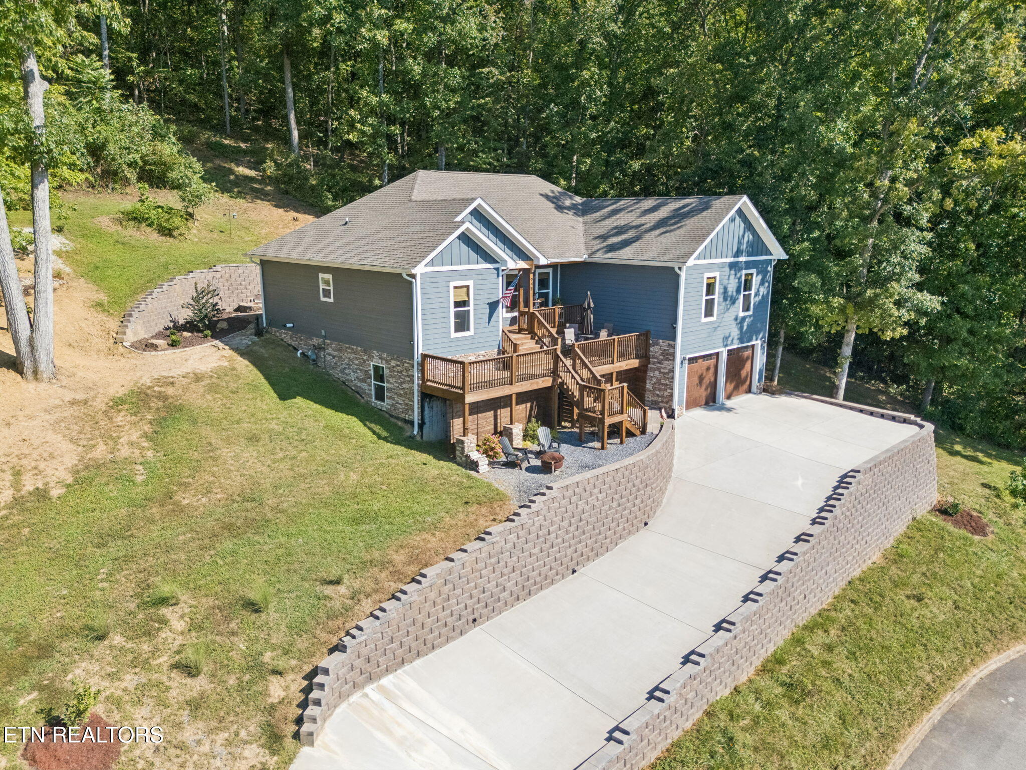 948 Bobbie Jean Lane
