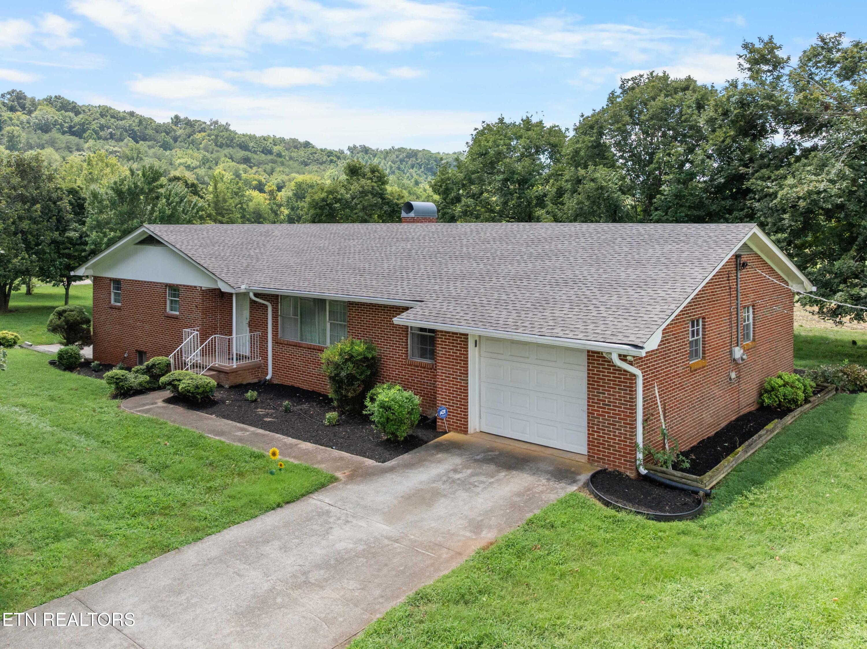 3609 Douglas Dam Rd