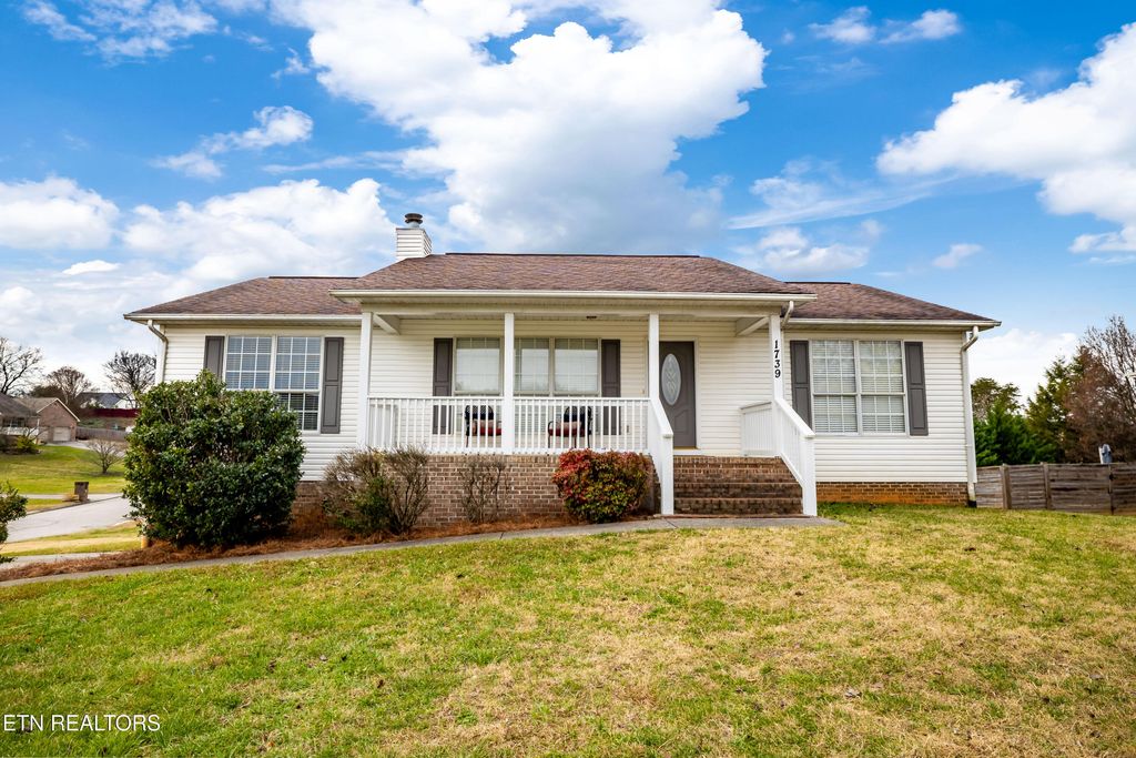 Photo of 1739 Northfield Drive, Maryville, TN 37804 (MLS # 1323506)