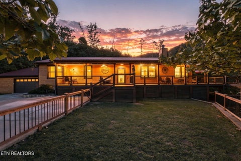 Photo of 2029 Windy Lane, Sevierville, TN 37876 (MLS # 1357337)