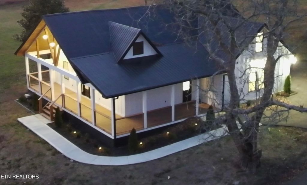 Photo of 1545 Slover Springs Rd, Dandridge, TN 37725 (MLS # 1326869)