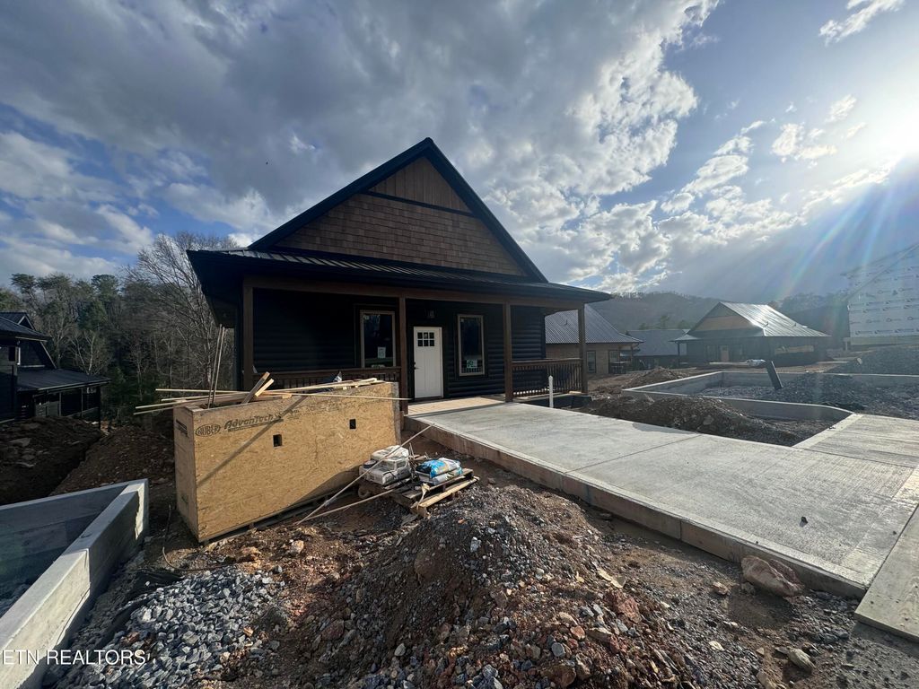 Photo of 2924 Tipi Way, Pigeon Forge, TN 37863 (MLS # 1297196)