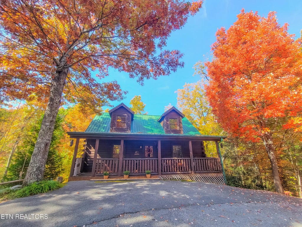 Photo of 4723 Riversong Ridge Way, Sevierville, TN 37876 (MLS # 1358585)