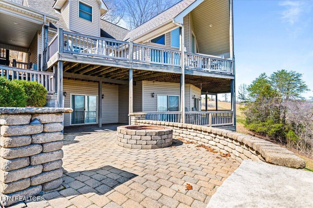 Photo of 223 Holly Lane, LaFollette, TN 37766 (MLS # 1333181)