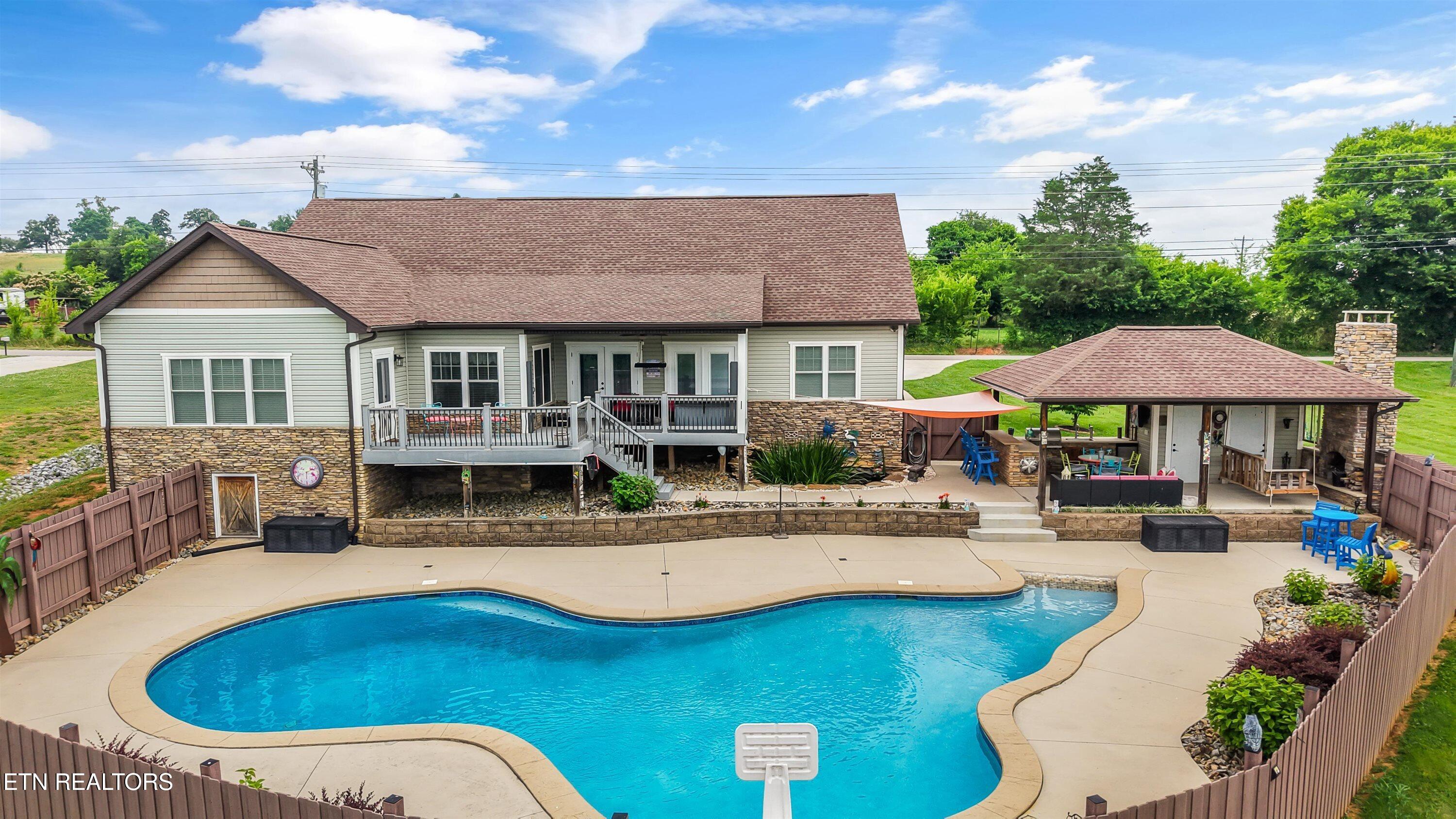 1113 Walker Rd