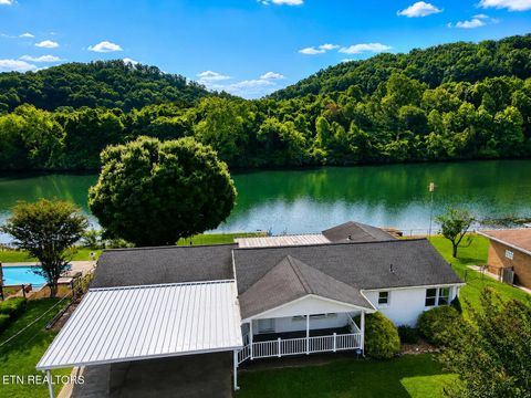 Photo of 408 Riverside Drive, Clinton, TN 37716 (MLS # 1342078)