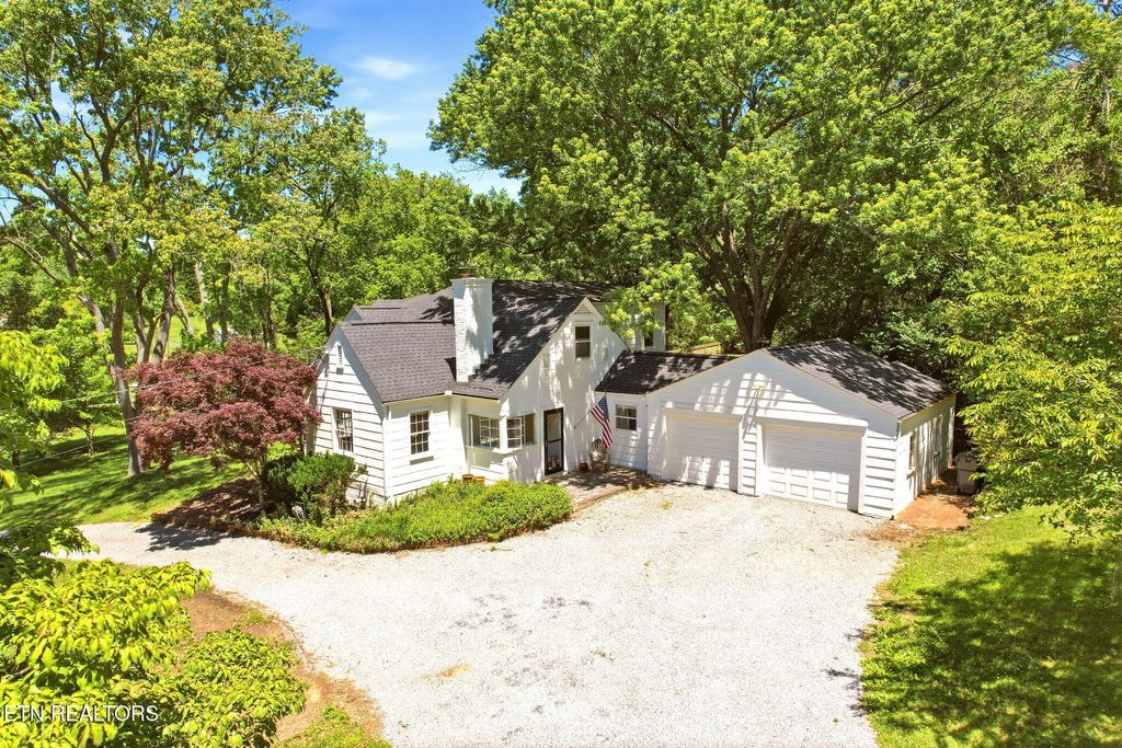 Photo of 5220 Haynes Sterchi Rd, Knoxville, TN 37912 (MLS # 1340756)