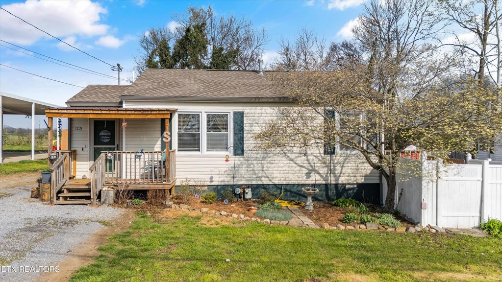 Photo of 1115 Cherry St, Alcoa, TN 37701 (MLS # 1333498)