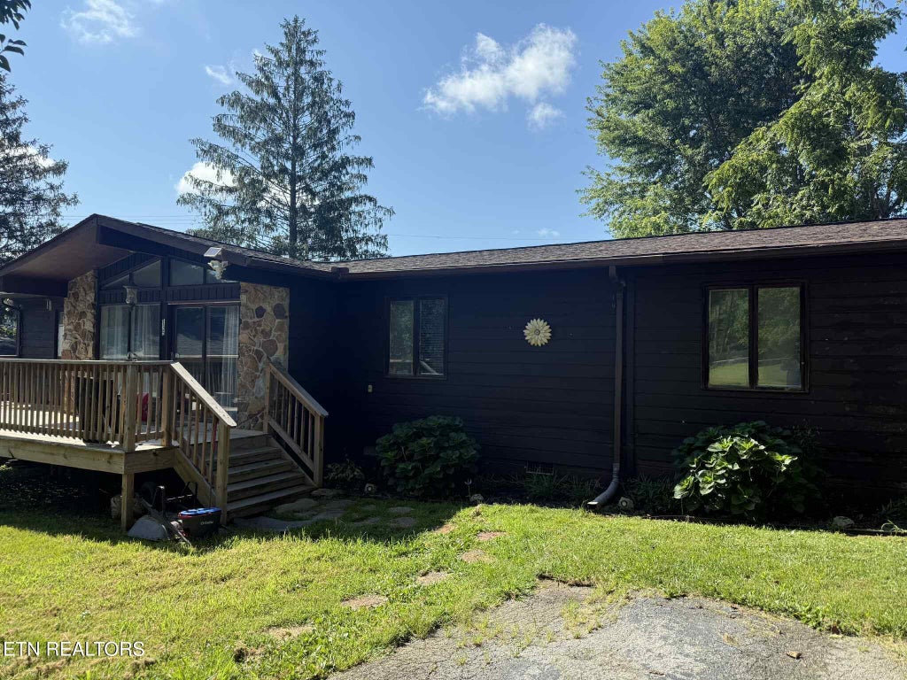 Photo of 135 Duncan Lane, Oneida, TN 37841 (MLS # 1310131)