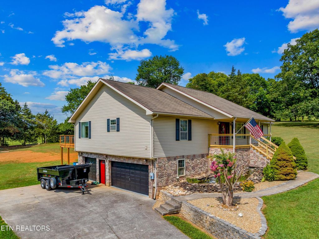 Photo of 869 Chestnut Grove Circle Cir, Dandridge, TN 37725 (MLS # 1312920)