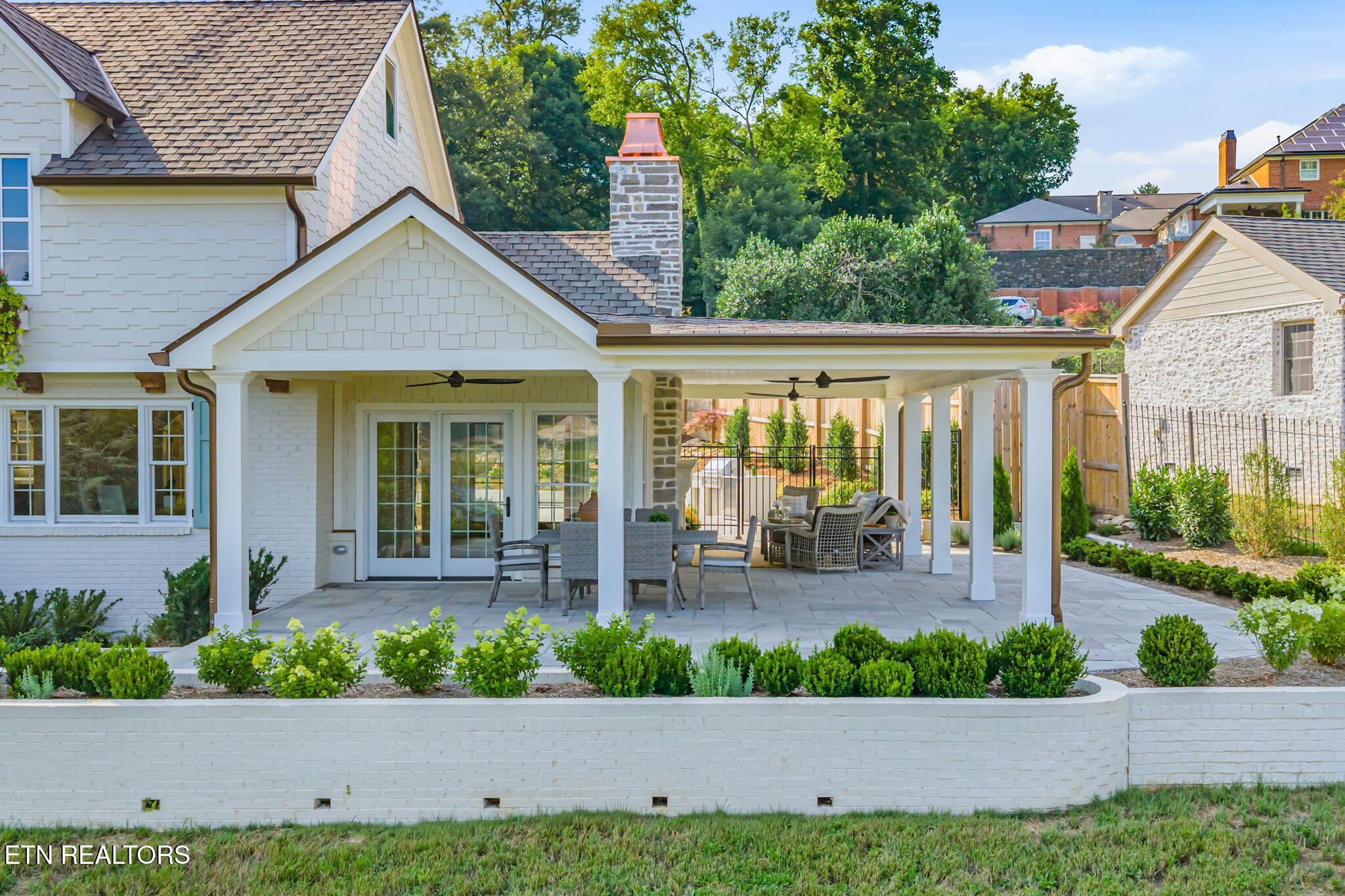 3403 Lake View Drive