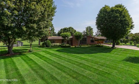 212 Douglas Ave Sweetwater TN 37874