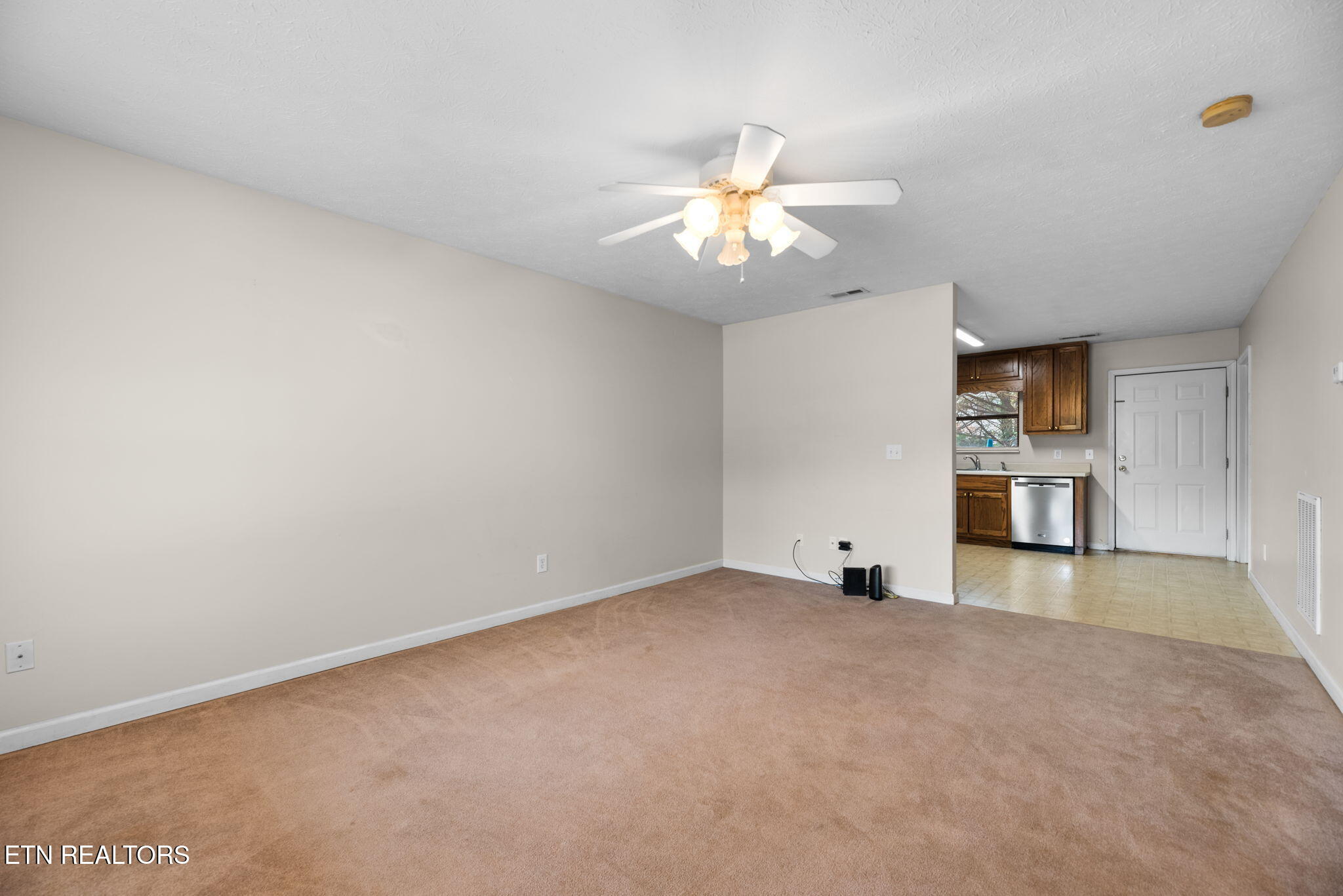 2249 S Hardin Lane