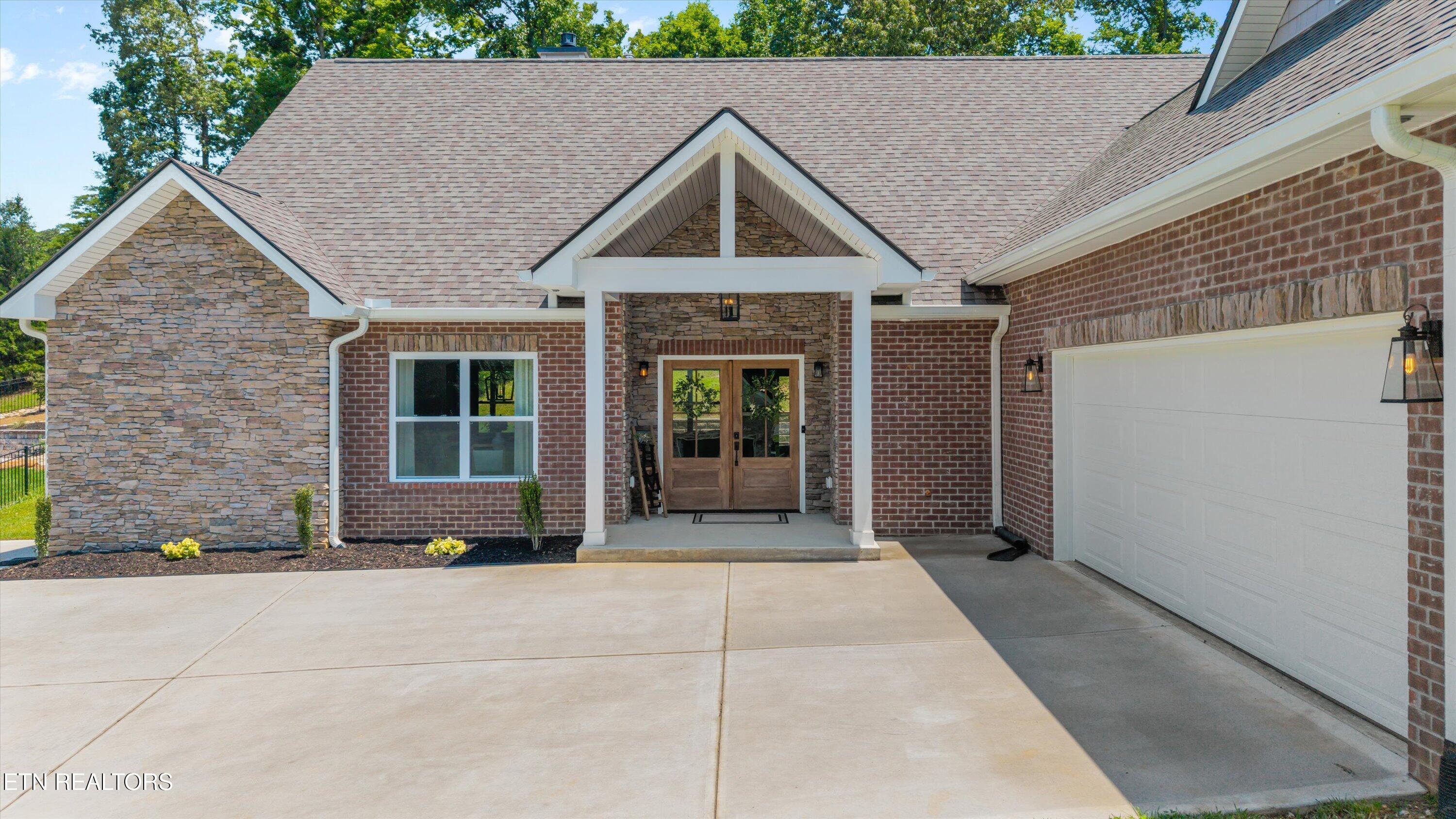 2049 Old Hickory Lane