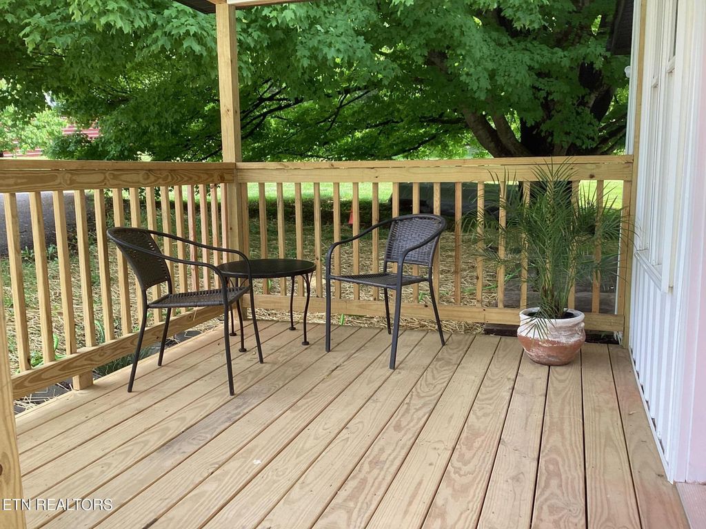 Photo of 9404 Alco Loop, Mascot, TN 37806 (MLS # 1338995)