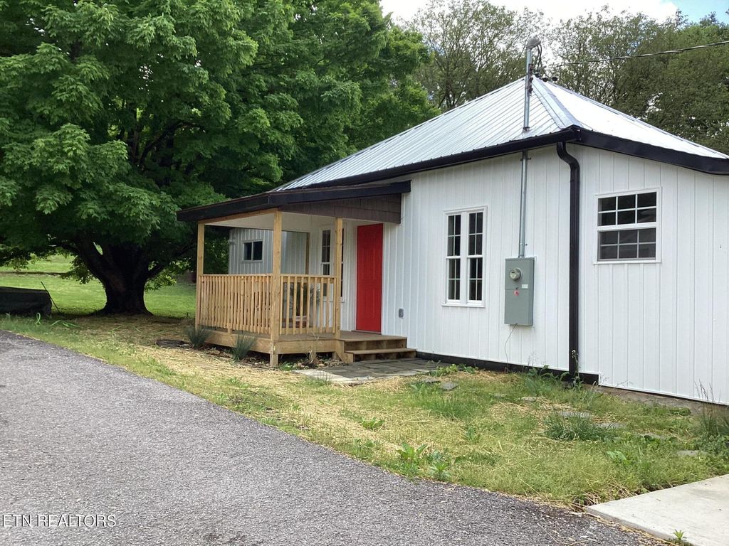 Photo of 9404 Alco Loop, Mascot, TN 37806 (MLS # 1338995)