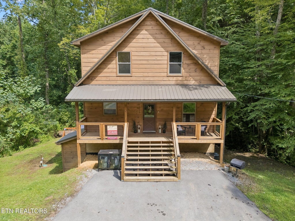 Photo of 1615 Bear Valley Rd, Sevierville, TN 37876 (MLS # 1351548)