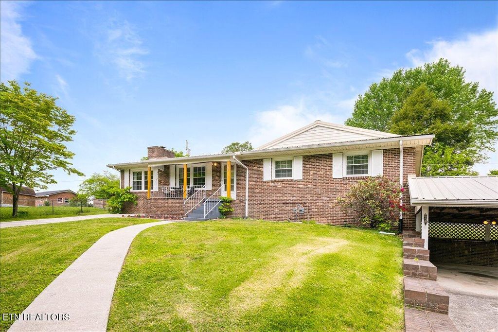 Photo of 322 Shoreline Circle, LaFollette, TN 37766 (MLS # 1339010)