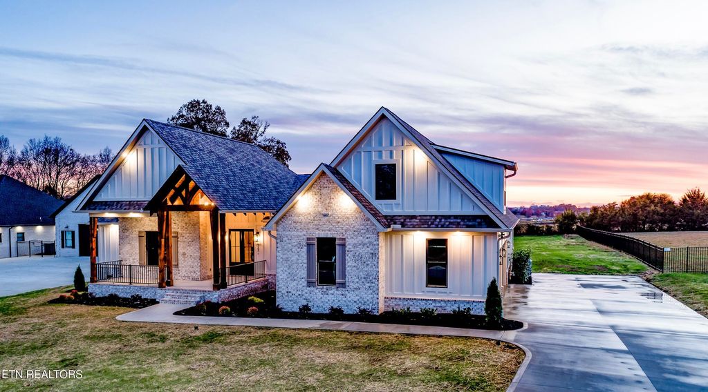 Photo of 927 Herbert Drive, Greenback, TN 37742 (MLS # 1321670)