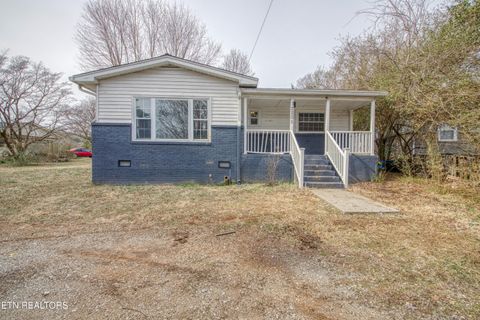 Photo of 2205 Madison Rd, Knoxville, TN 37912 (MLS # 1328125)