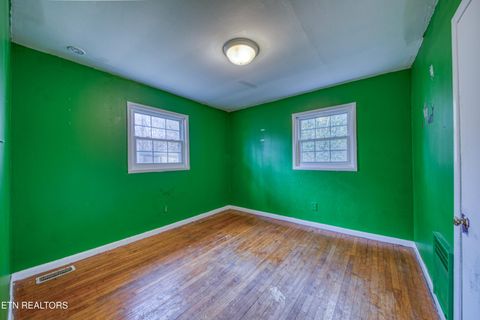 Tiny photo for 2205 Madison Rd, Knoxville, TN 37912 (MLS # 1328125)