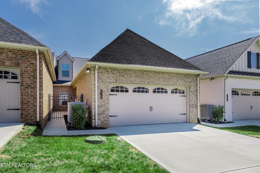 Photo of 172 Goldheart Rd #172, Farragut, TN 37934 (MLS # 1269233)