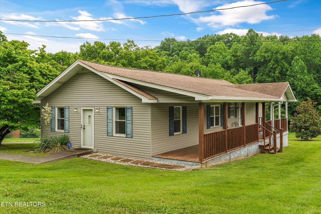 Photo of 6451 Sevierville Pike, Knoxville, TN 37920 (MLS # 1343527)