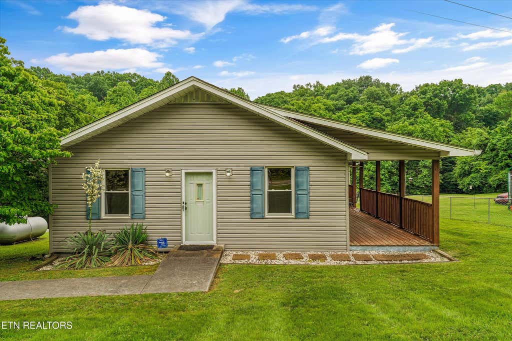 Photo of 6451 Sevierville Pike, Knoxville, TN 37920 (MLS # 1343527)