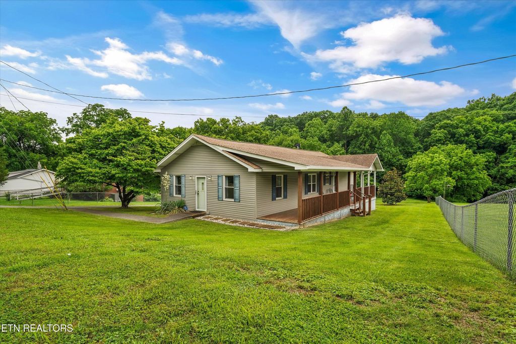 Photo of 6451 Sevierville Pike, Knoxville, TN 37920 (MLS # 1343527)
