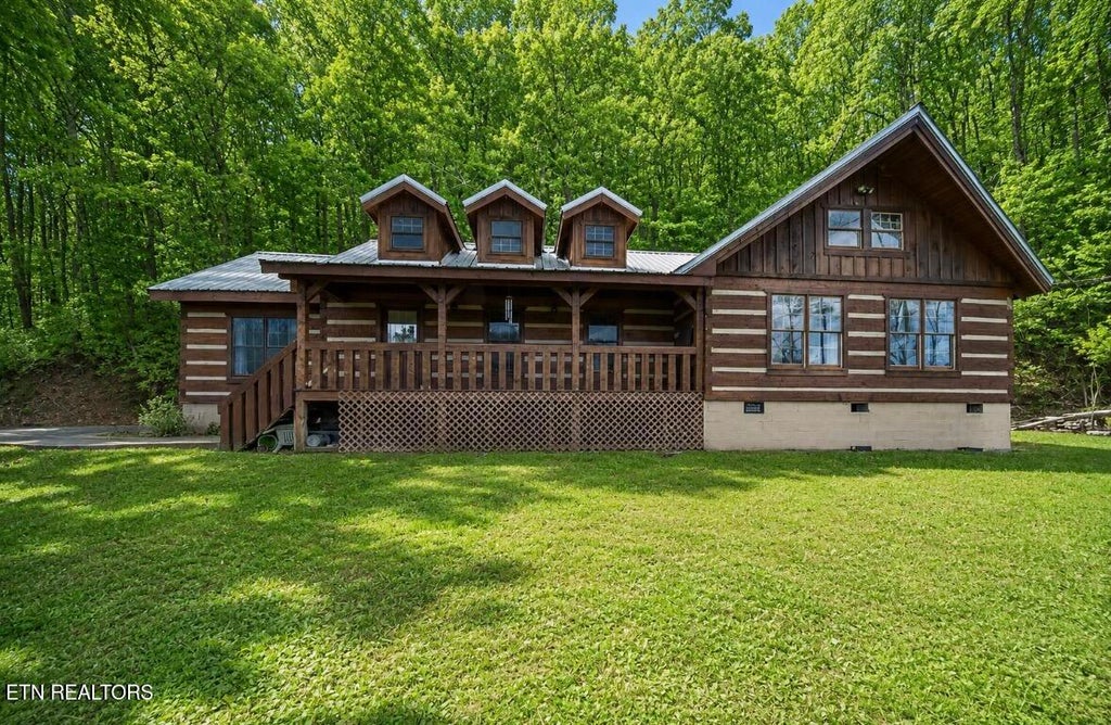 Photo of 830 Sleepy Hollow Rd, Gatlinburg, TN 37738 (MLS # 1342967)