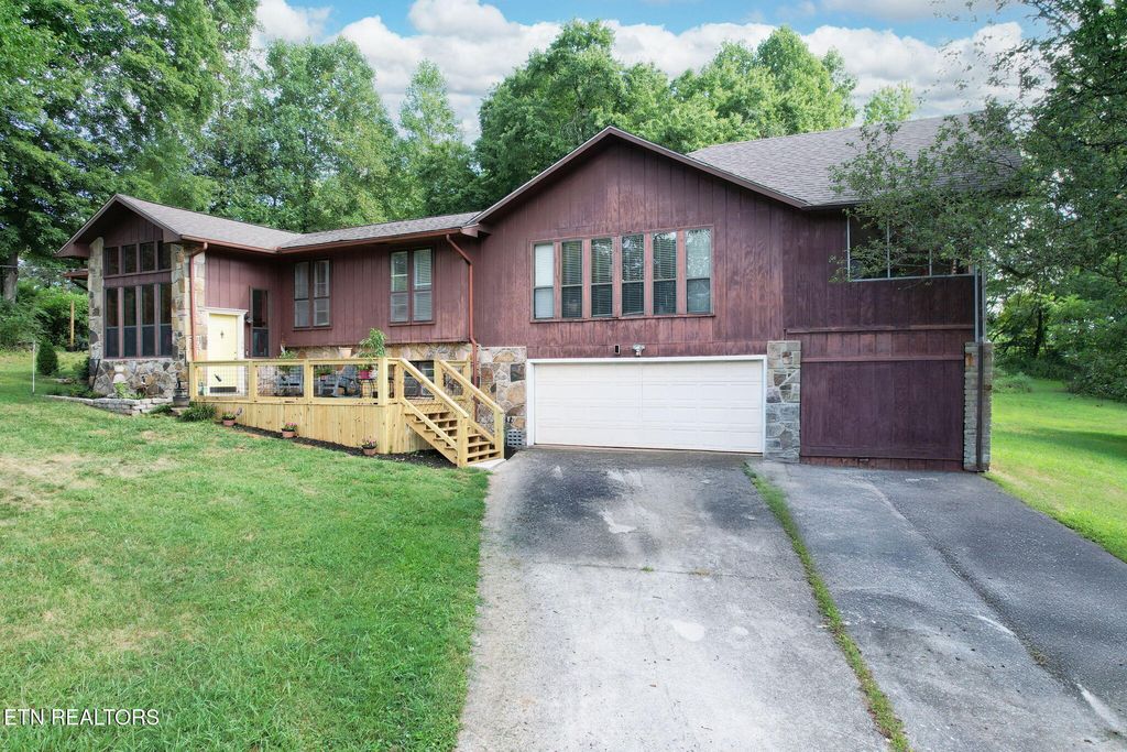 Photo of 166 Rhonda Way, Rockwood, TN 37854 (MLS # 1308924)