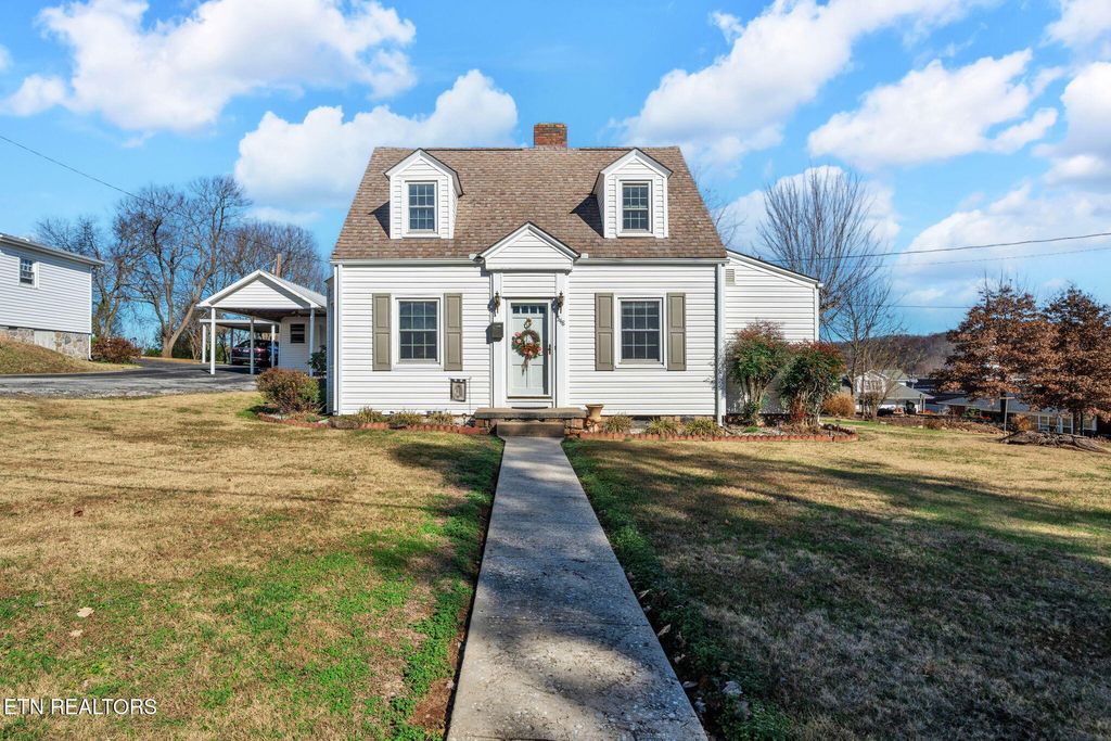 Photo of 548 5Th St, Newport, TN 37821 (MLS # 1324850)