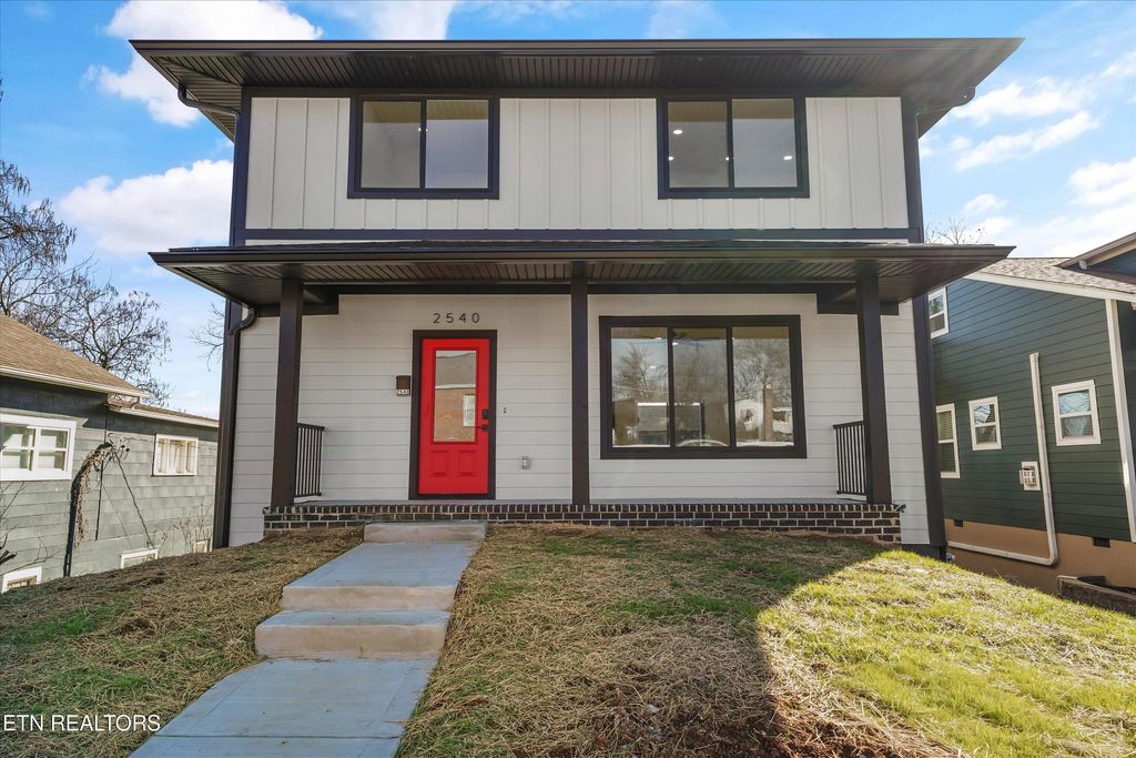 Photo of 2540 Washington Ave, Knoxville, TN 37917 (MLS # 1325711)