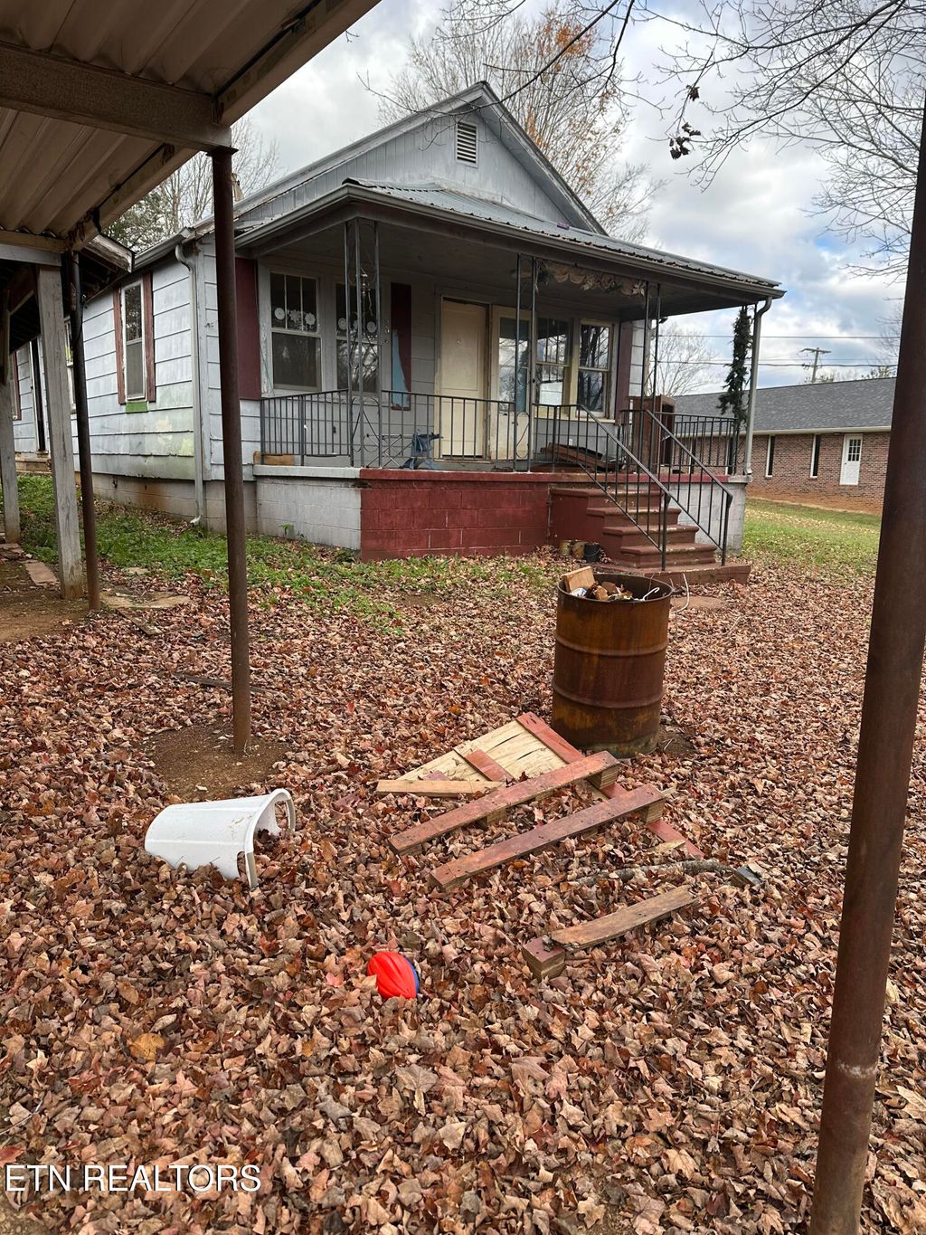 Photo of 804 Bennett Street St, Sweetwater, TN 37874 (MLS # 1283333)