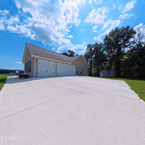 Tiny photo for 370 Estate Loop Tr, Crossville, TN 38555 (MLS # 1355592)