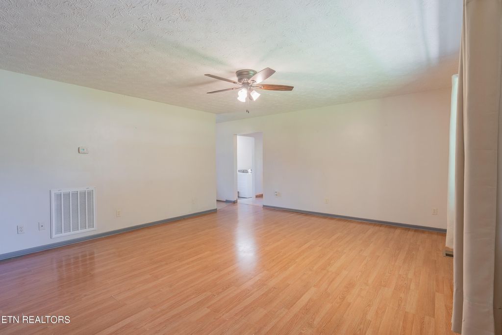 Photo of 5942 Knoxville Hwy, Oliver Springs, TN 37840 (MLS # 1268870)