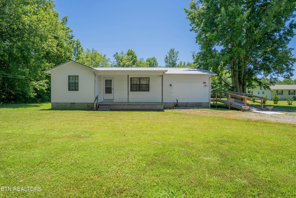 Photo of 5942 Knoxville Hwy, Oliver Springs, TN 37840 (MLS # 1268870)
