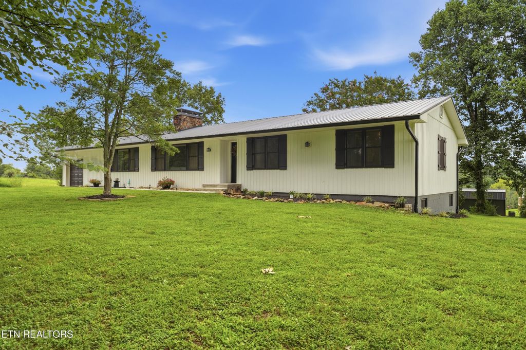 Photo of 212 Copenhaver Rd, Lenoir City, TN 37771 (MLS # 1349467)