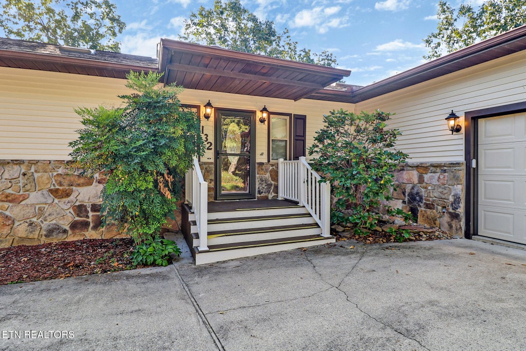 Photo of 132 Brokenwood Lane, Crossville, TN 38558 (MLS # 1354525)