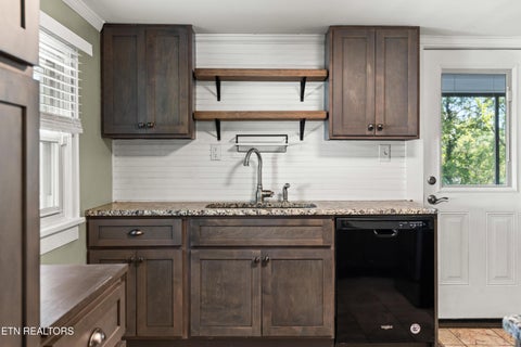Tiny photo for 625 Medaris St, Clinton, TN 37716 (MLS # 1359251)