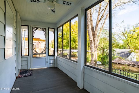 Tiny photo for 625 Medaris St, Clinton, TN 37716 (MLS # 1359251)