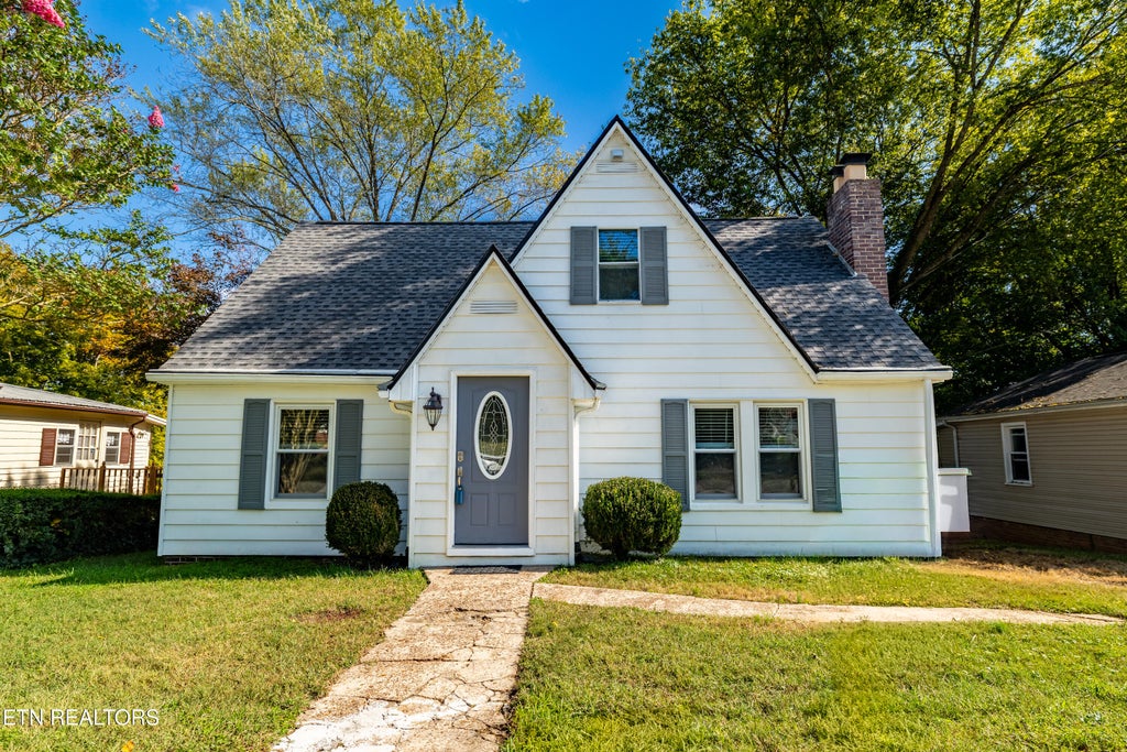 Photo of 625 Medaris St, Clinton, TN 37716 (MLS # 1359251)