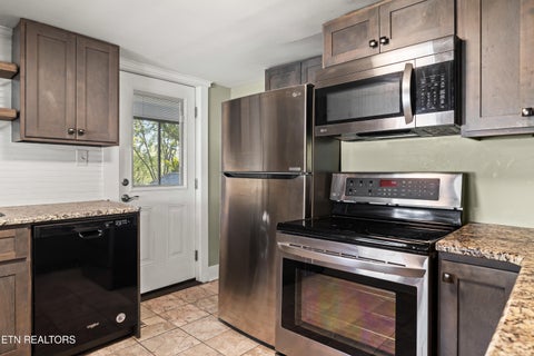 Tiny photo for 625 Medaris St, Clinton, TN 37716 (MLS # 1359251)