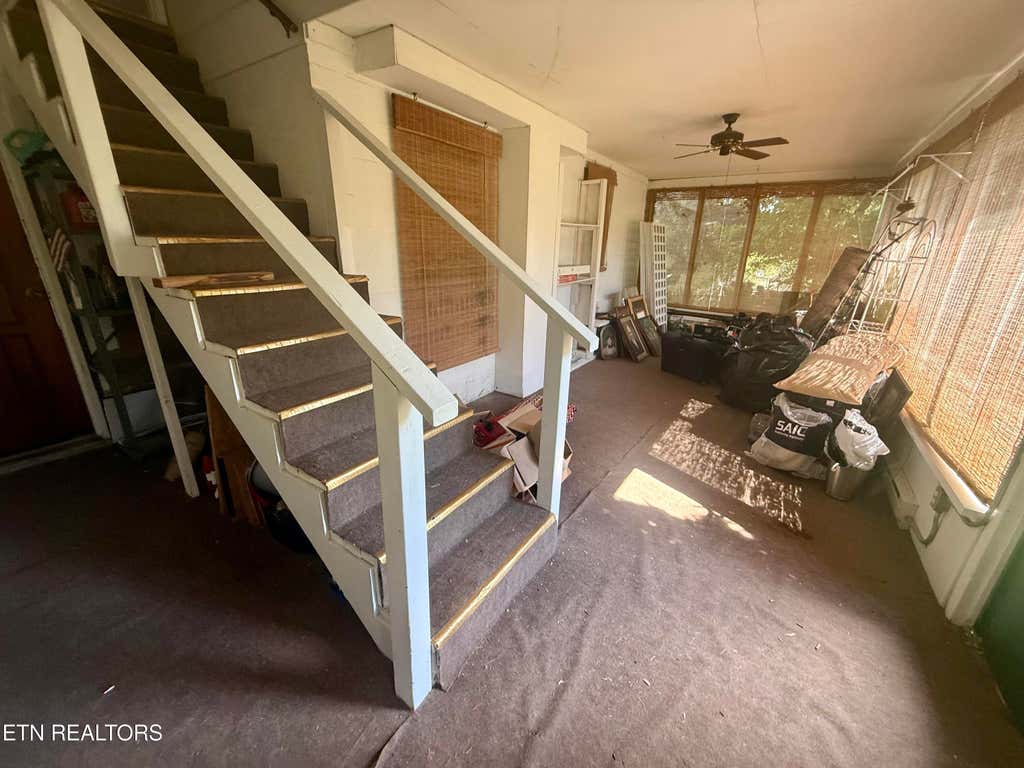Photo of 213 Northwestern Ave, Oak Ridge, TN 37830 (MLS # 1350769)